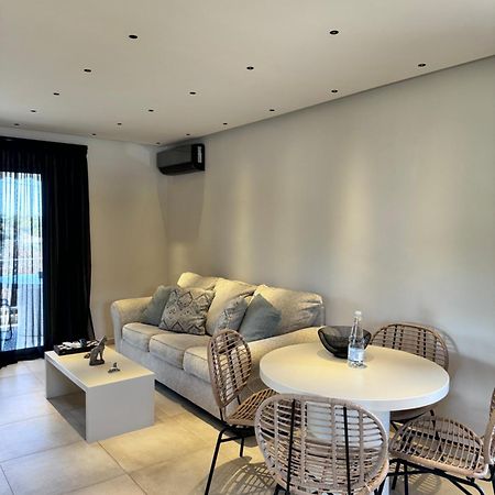 Lagonisi Luxury Apartment 2 By The Sea Exterior foto